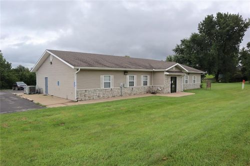 201 Ash St, Gallatin, MO, 64640-1185 | Card Image