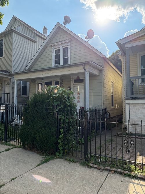 4208 S Artesian Ave, Chicago, IL, 60632-1204 | Card Image