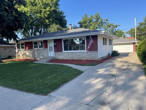 3754 S 77th Street, Milwaukee, WI, 53220 | Card Image