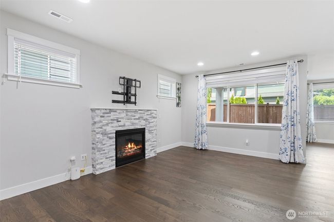 1303 197 Th Pl Se, House other with 5 bedrooms, 3 bathrooms and 2 parking in Bothell WA | Image 6