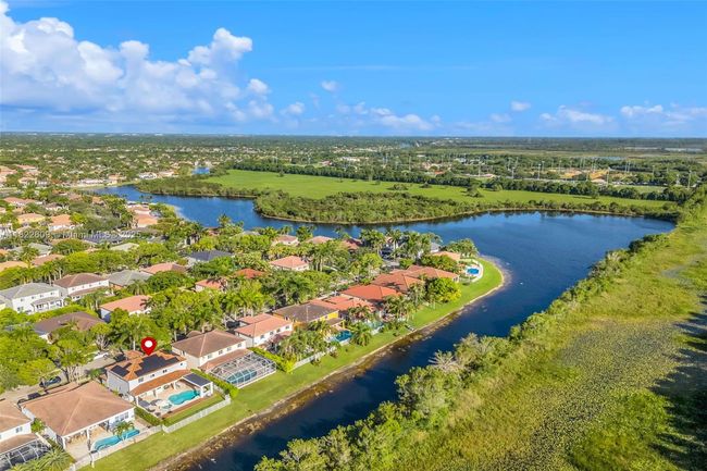 942 Lavender Cir, House other with 4 bedrooms, 3 bathrooms and null parking in Weston FL | Image 51