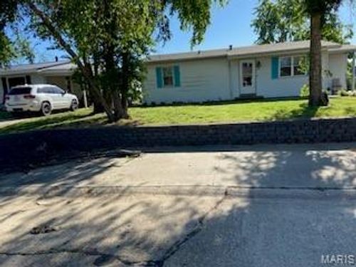 208 Edwards Ave, Sikeston, MO, 63801-5206 | Card Image