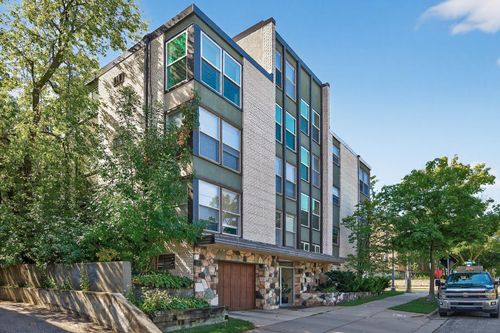 apt-204-821 Douglas Ave, Minneapolis, MN, 55403-3119 | Card Image