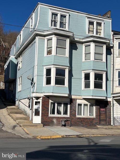 1-137 W Centre St, ASHLAND, PA, 17921-1307 | Card Image