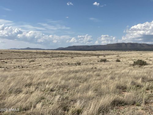 2-157 N Red Tail Ln, Paulden, AZ, 86334 | Card Image