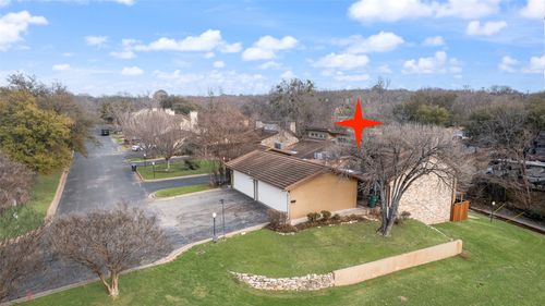 5702 Meadow Wood Ln, Fort Worth, TX, 76112-3034 | Card Image