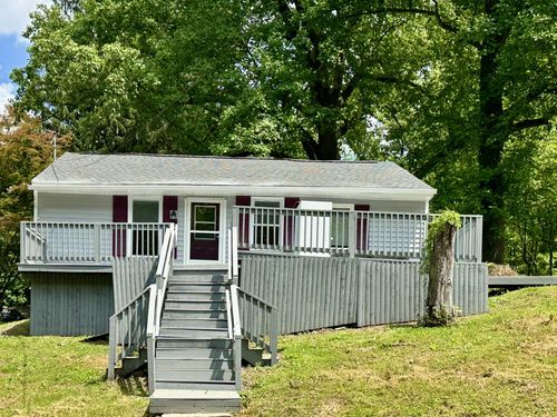 645 Park St, Manchester, PA, 17345-9771 | Card Image
