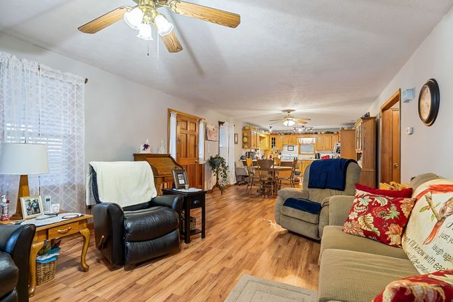 955 Livingston Boatdock Rd, House other with 2 bedrooms, 2 bathrooms and 4 parking in Allons TN | Image 7