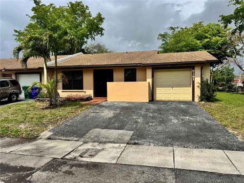 9291 E Fern Ln, Miramar, FL, 33025-2648 | Card Image