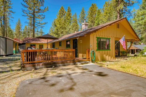 2 Washo Trl, Graeagle, CA, 96103-1325 | Card Image