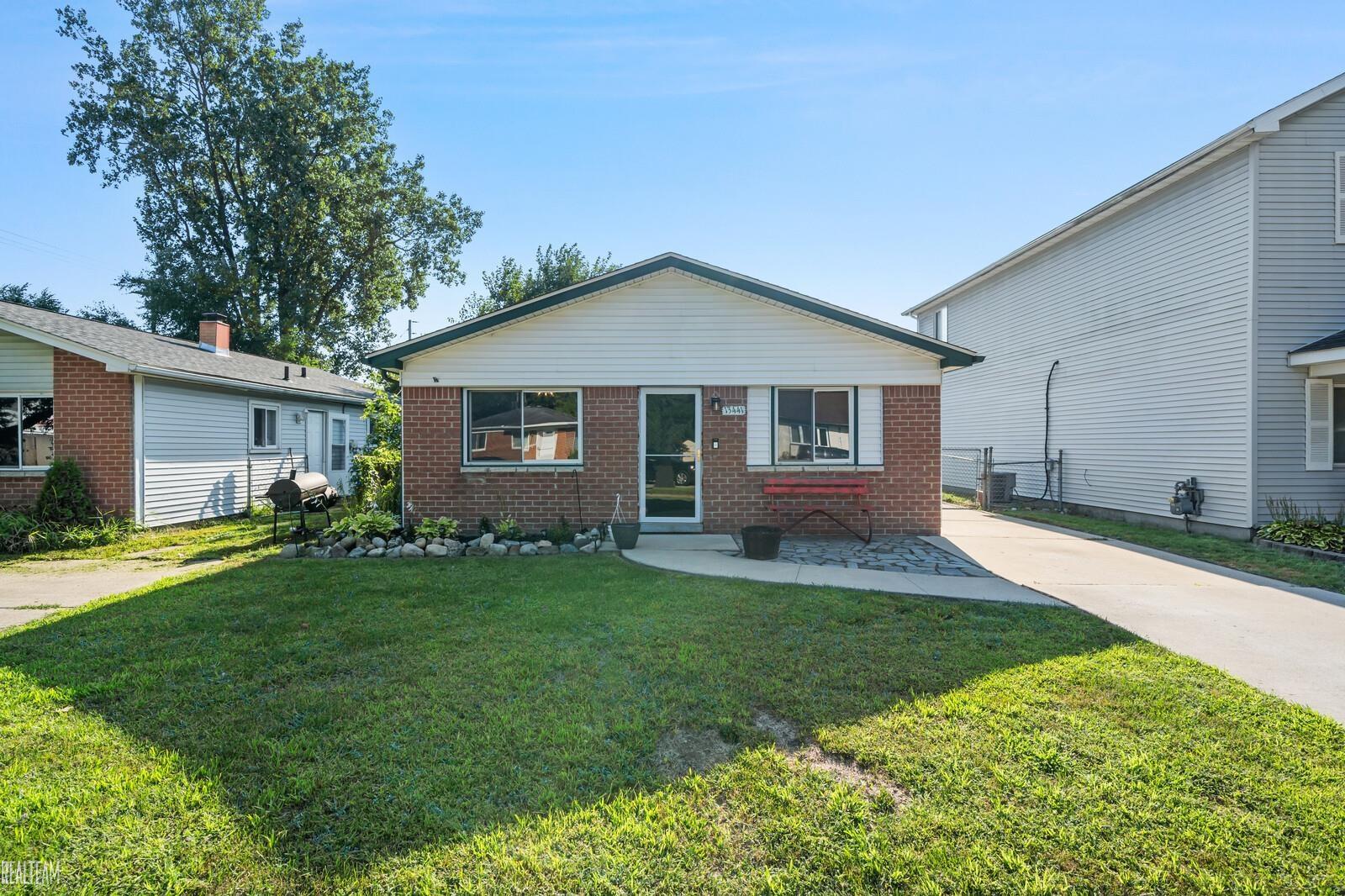 Fellrath St, Taylor, MI 48180
