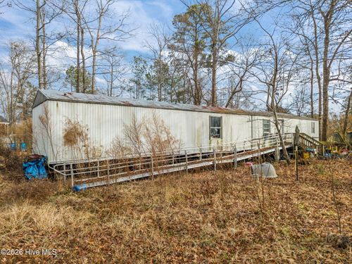 209 Carls Woods Rd, Pinetown, NC, 27865-9374 | Card Image