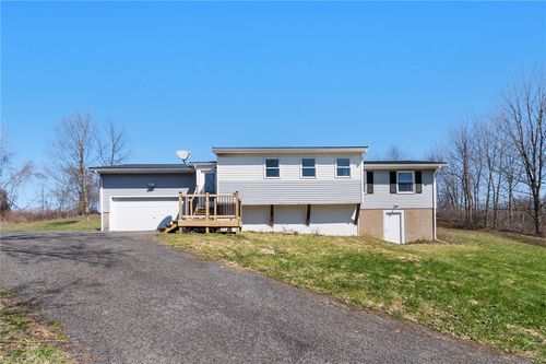 7721 Mcmullen Rd, Lyons, NY, 14489-9600 | Card Image