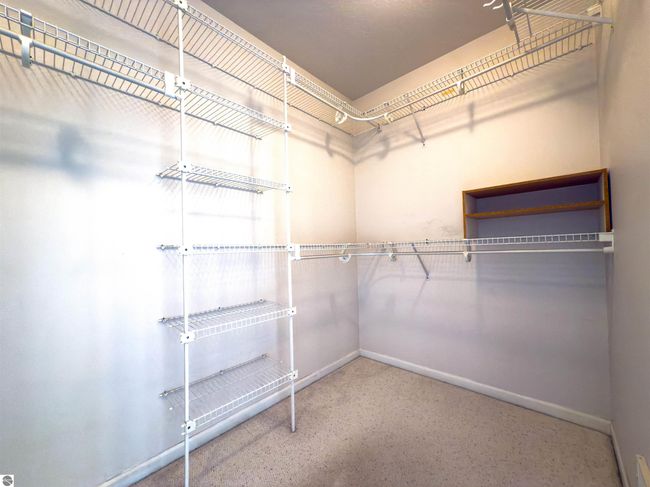 318 Red Maple Ln, House other with 3 bedrooms, 3 bathrooms and null parking in Shepherd MI | Image 26