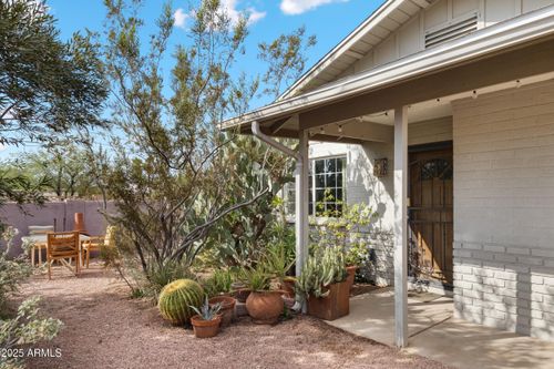 2618 S Country Club Way, Tempe, AZ, 85282-2922 | Card Image