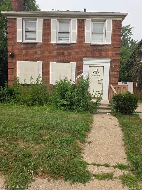 8728 7 Mile Rd, Detroit, MI, 48221-2044 | Card Image