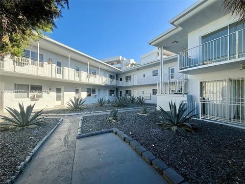 apt-22-7271 Gary Ave, Miami Beach, FL, 33141-2538 | Card Image