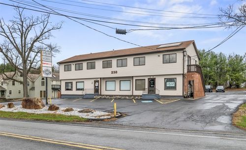 238 Moon Clinton Rd, Moon/Crescent Twp, PA, 15108 | Card Image