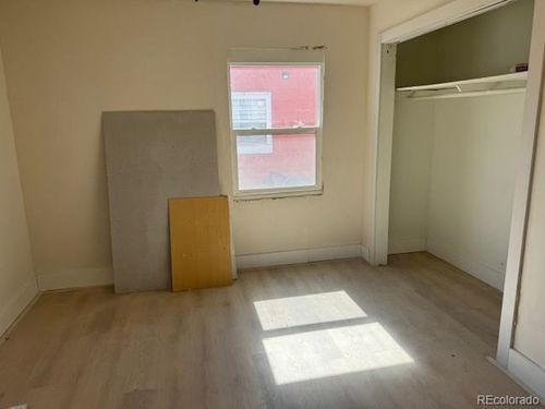 945 Zenobia St, Denver, CO, 80204-2840 | Card Image