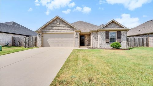 910 Sassafras Ln, Centerton, AR, 72719-6073 | Card Image