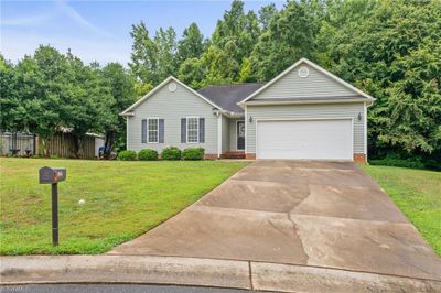 2202 Drake Court, House other with 3 bedrooms, 2 bathrooms and null parking in Graham NC | Image 3