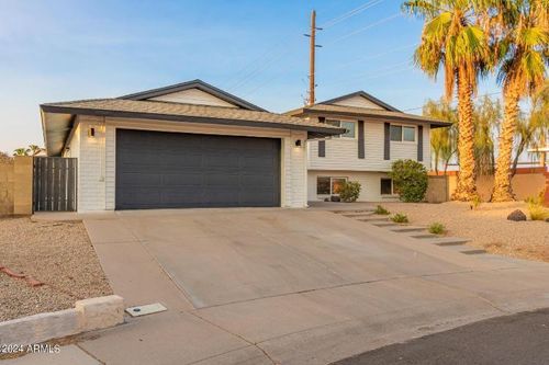 8762 E Monterey Way, Scottsdale, AZ, 85251-5020 | Card Image