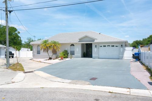 3615 Marco Dr, Tampa, FL, 33614-2746 | Card Image