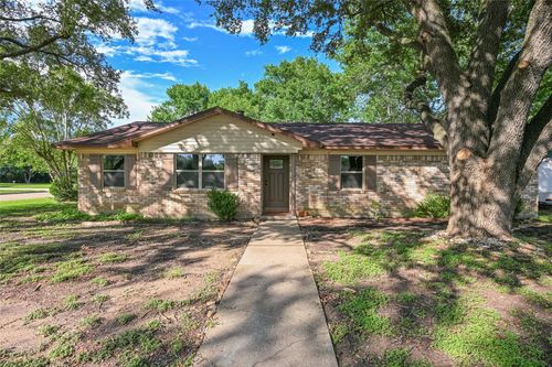 812 Victoria St, Navasota, TX, 77868-2537 | Card Image