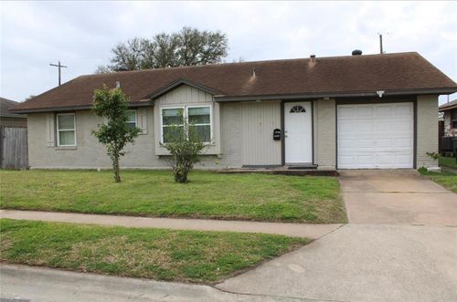 2421 Pine St, Galveston, TX, 77551-1531 | Card Image