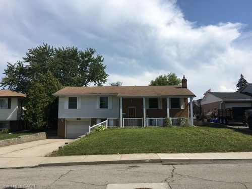 149 Clifton Downs Rd, Hamilton, ON, L9C2P5 | Card Image