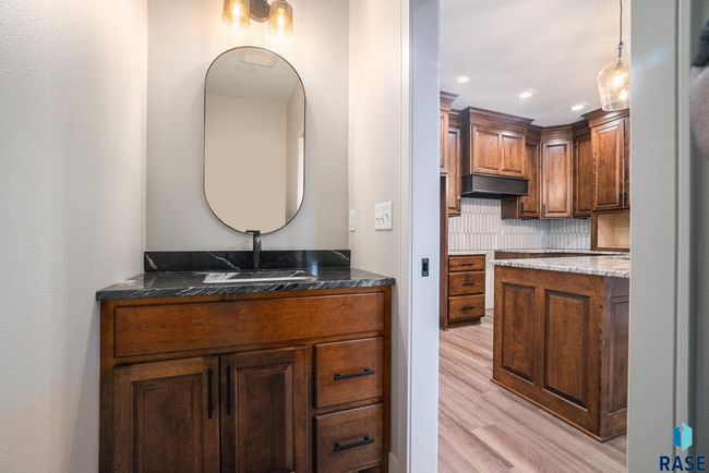 8607 W Shoreline Pl, Townhouse with 3 bedrooms, 3 bathrooms and null parking in Sioux Falls SD | Image 7