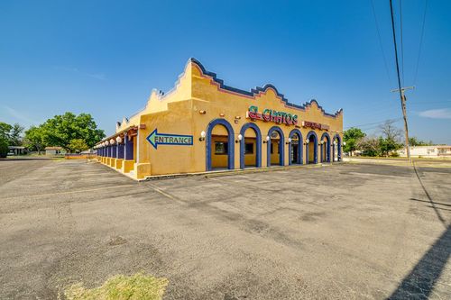 1201 15th St, Ozona, TX, 76943-1958 | Card Image