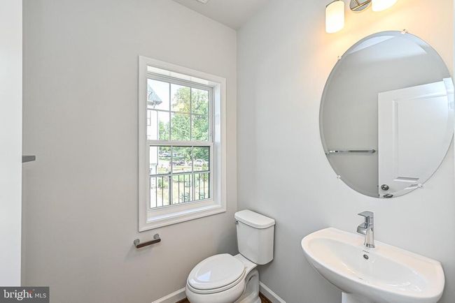 12569 Todd Ln, Townhouse with 4 bedrooms, 4 bathrooms and null parking in FAIRFAX VA | Image 8