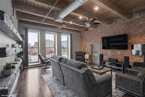 apt-304-612 Central St, Kansas City, MO, 64105-1617 | Card Image