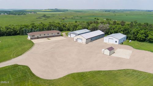 3145 Country Ln, Mandan, ND, 58554 | Card Image