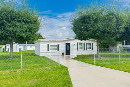 332 Ashley St, Fort Pierce, FL, 34982-7324 | Card Image