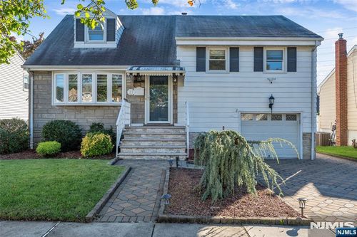 27 Bogle Ave, North Arlington, NJ, 07031-4725 | Card Image
