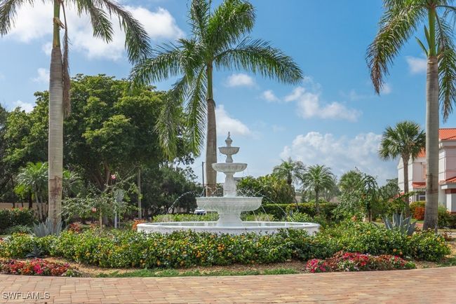 Fountain at the Entry of Seven Lakes Community | Image 24