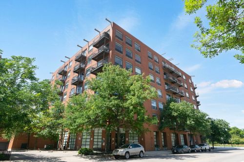 408-859 Erie St, Chicago, IL, 60642-7299 | Card Image