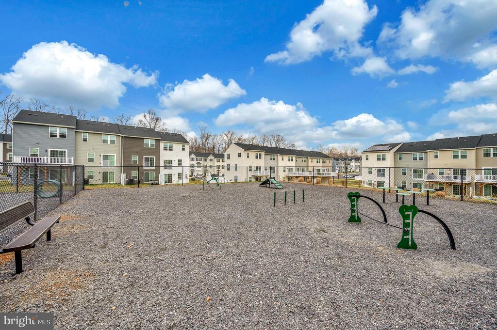 Residential in LOCUST GROVE 5