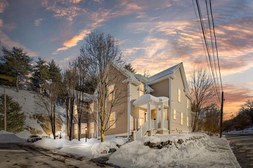 apt-1-824 Main St, Wakefield, MA, 01880-3985 | Card Image