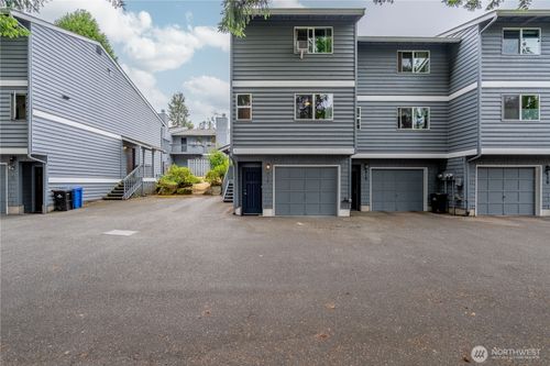 7-916 N 165th St, Shoreline, WA, 98133-5304 | Card Image