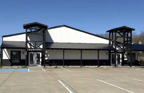 201 Willow Ave E, Waverly, TN, 37185 | Card Image