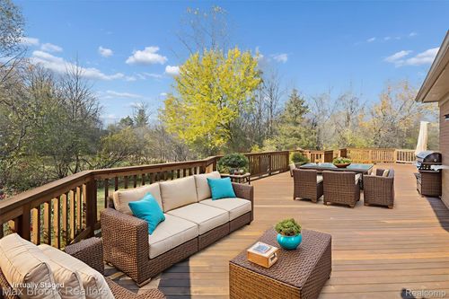 25797 Arcadia Dr, Novi, MI, 48374-2444 | Card Image