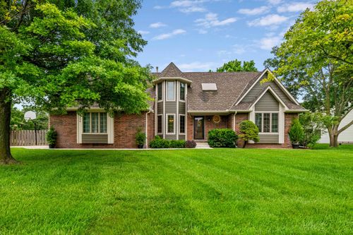 1250 N Pine Grove Ct, Wichita, KS, 67212-5673 | Card Image