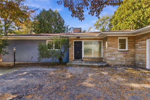 38 Amherst Rd, Cranston, RI, 02920-6011 | Card Image
