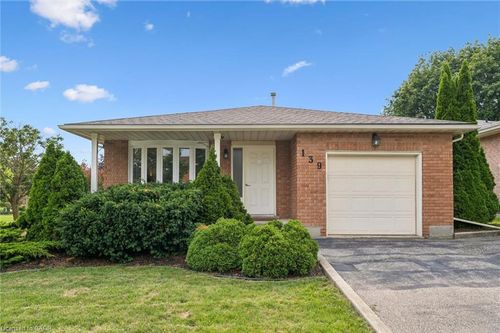 139 Brierdale Dr, Kitchener, ON, N2A3S8 | Card Image