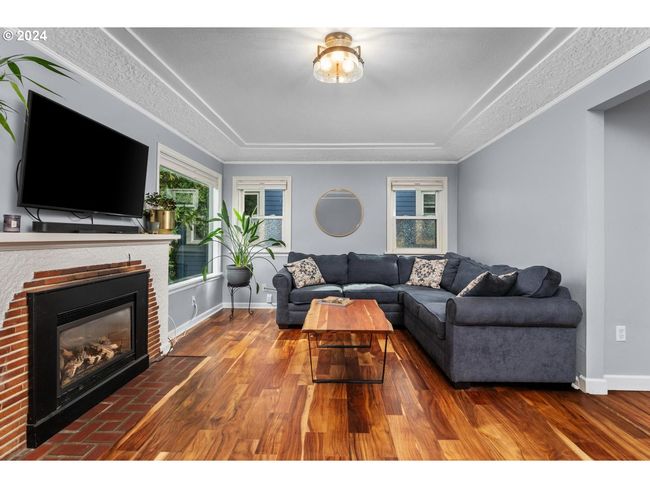 Living Room-Fireplace | Image 5
