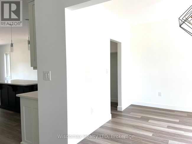 142 Chestnut St E, House other with 3 bedrooms, 2 bathrooms and 4 parking in Bothwell ON | Image 7