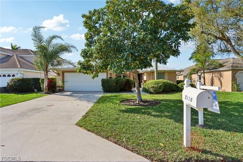 5118 Harrogate Ct, NAPLES, FL, 34112-3664 | Card Image